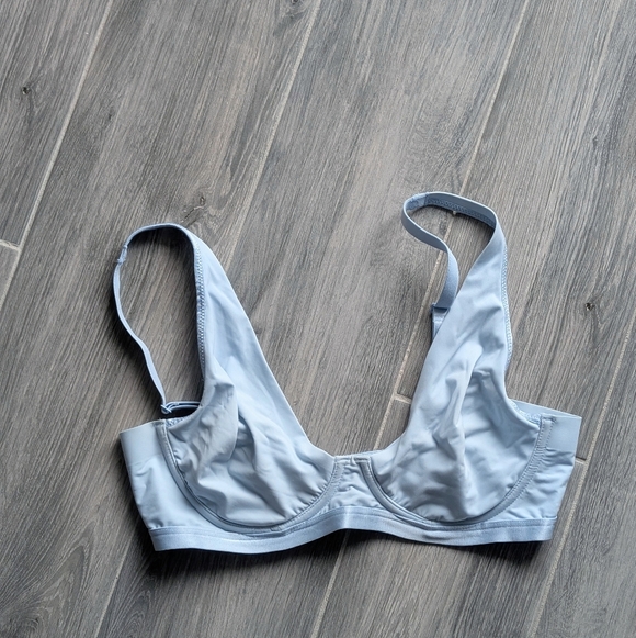 B. Tempt’D Other - b.tempt'd by Wacoal Nearly Nothing Plunge Underwire Bra 34B